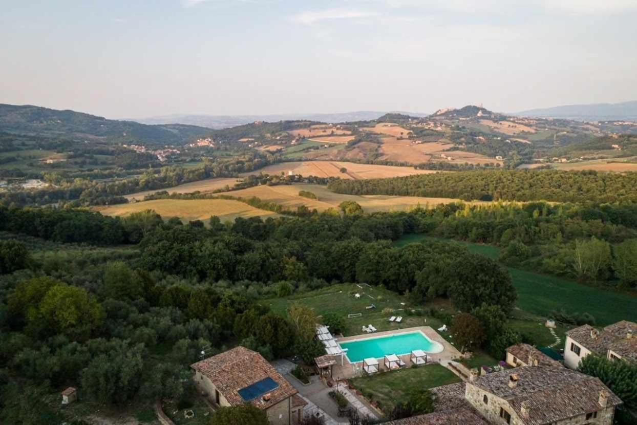 Residenza Collefiorito Aparthotel Todi Buitenkant foto