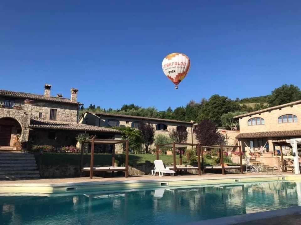 Residenza Collefiorito Aparthotel Todi Buitenkant foto