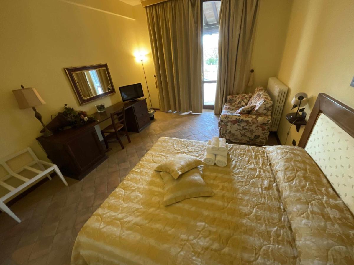 Residenza Collefiorito Aparthotel Todi Kamer foto